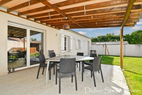 Image d'un maison à vendre 4 pièces proche de la jarrie (17) à 284850€ à la jarrie (17220)