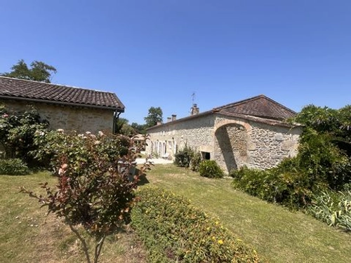 Image d'un maison de caractère exceptionnelle à 499000€ à pellegrue (33790)