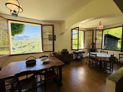 Image d'un maison contemporaine nichée à 870m d'altitude 0980 à 330000€ à galey (09800)