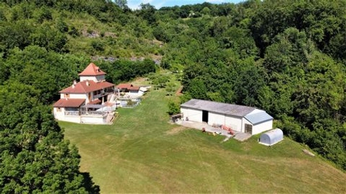 Image d'un propriété en bordure du lot à 466400€ à figeac (46100)