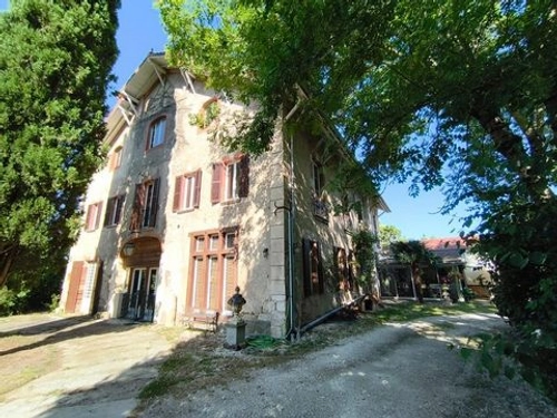 Image d'un manoir proche moissac,sur le chemin de st jacques à 499000€ à moissac (82200)