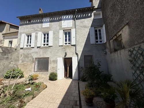 Image d'un grande maison de ville avec cours. à 297500€ à castelnaudary (11400)