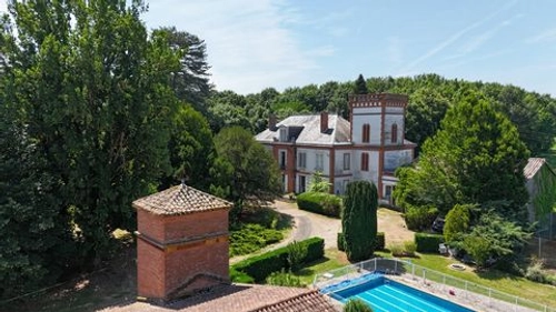 Image d'un château de caractère avec orangerie & potentiel év à 990000€ à saint-nauphary (82370)