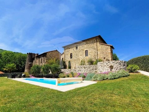 Image d'un exceptional 14th-century castle completely restore à 695000€ à capdenac (46100)