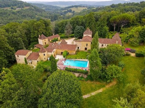 Image d'un domaine d'exception sur parc de 7 hectares à 1908000€ à vire-sur-lot (46700)