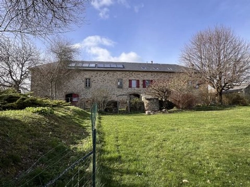 Image d'un magnifique longère rénovée en campagne 25 km de fi à 565000€ à figeac (46100)