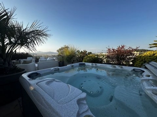 Image d'un somptueux toit-terrasse au c'ur de saint-tropez : à 2900000€ à saint-tropez (83990)