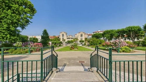 Image d'un t2 au jardin public - calme et sans vis-à-vis. à 390000€ à biarritz (64200)